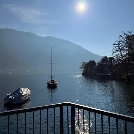 Villa Ladarsenaonthelake